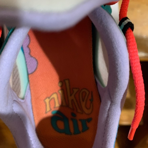 NIKE Women’s Air Max 270 React , Size 6 1/2. Electric Green/ Multi color - Picture 5 of 7